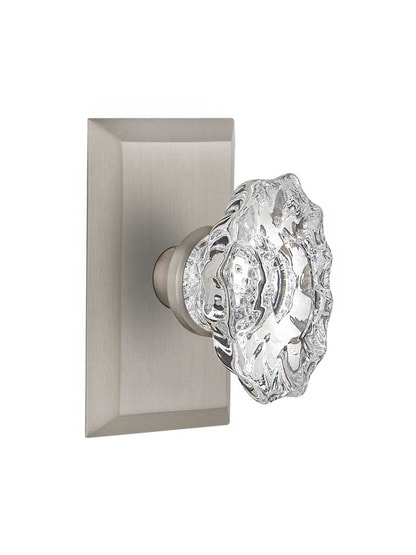 New York Rosette Door Set with Chateau Crystal Glass Knobs in Satin Nickel.